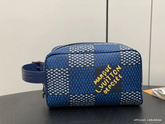 bag-23*13*12CM LOCKER LOUIS VUITTON DOPP KIT 0817